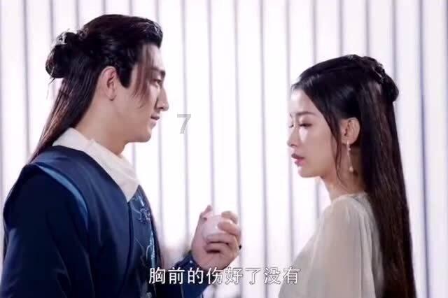 为什么现在的一些年轻人喜欢加外语说话？